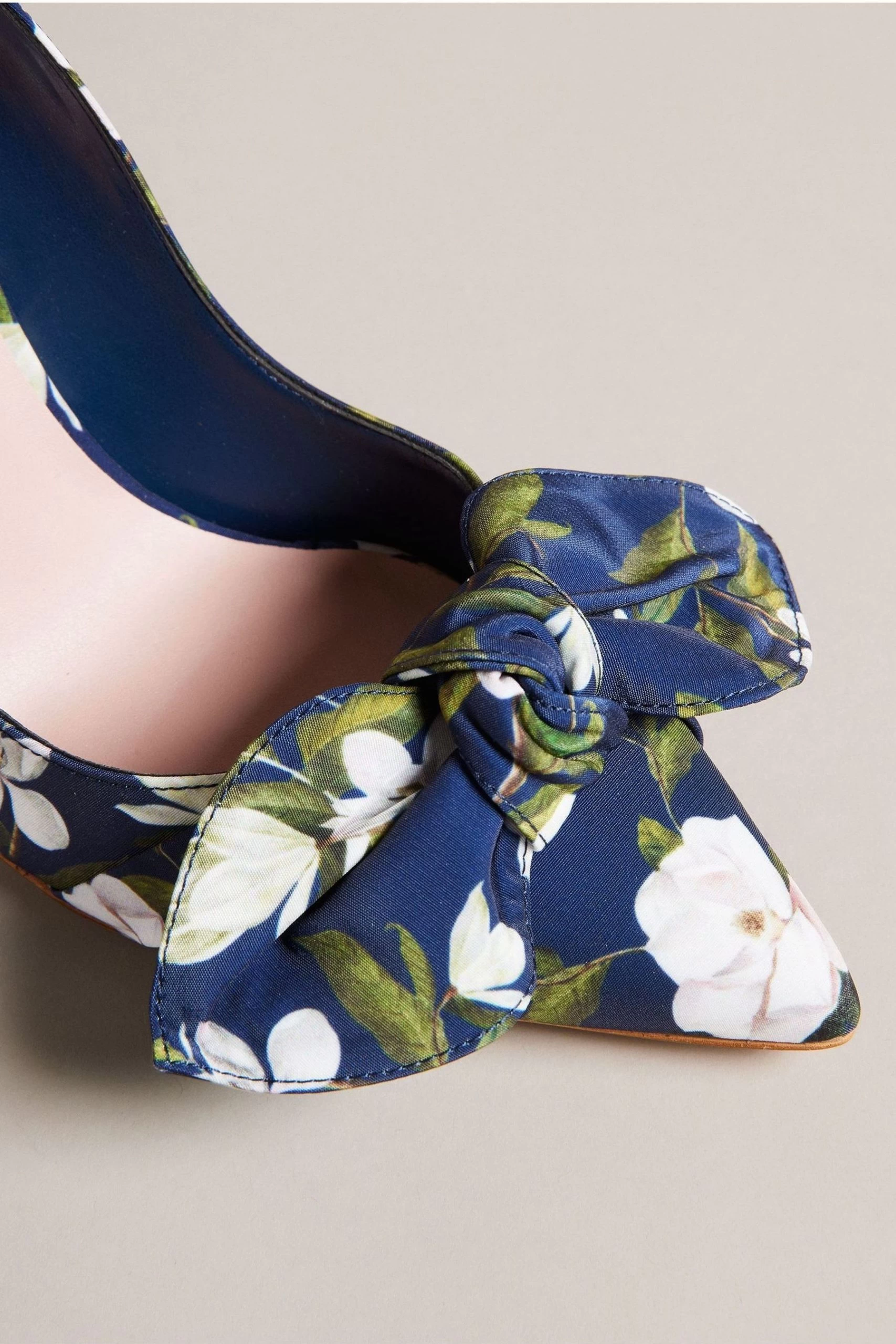 Ted Baker Blue Hyra Printed Bow Court Heels 6 Ted Baker Blue Hyra Printed Bow Court Heels - Image 4
