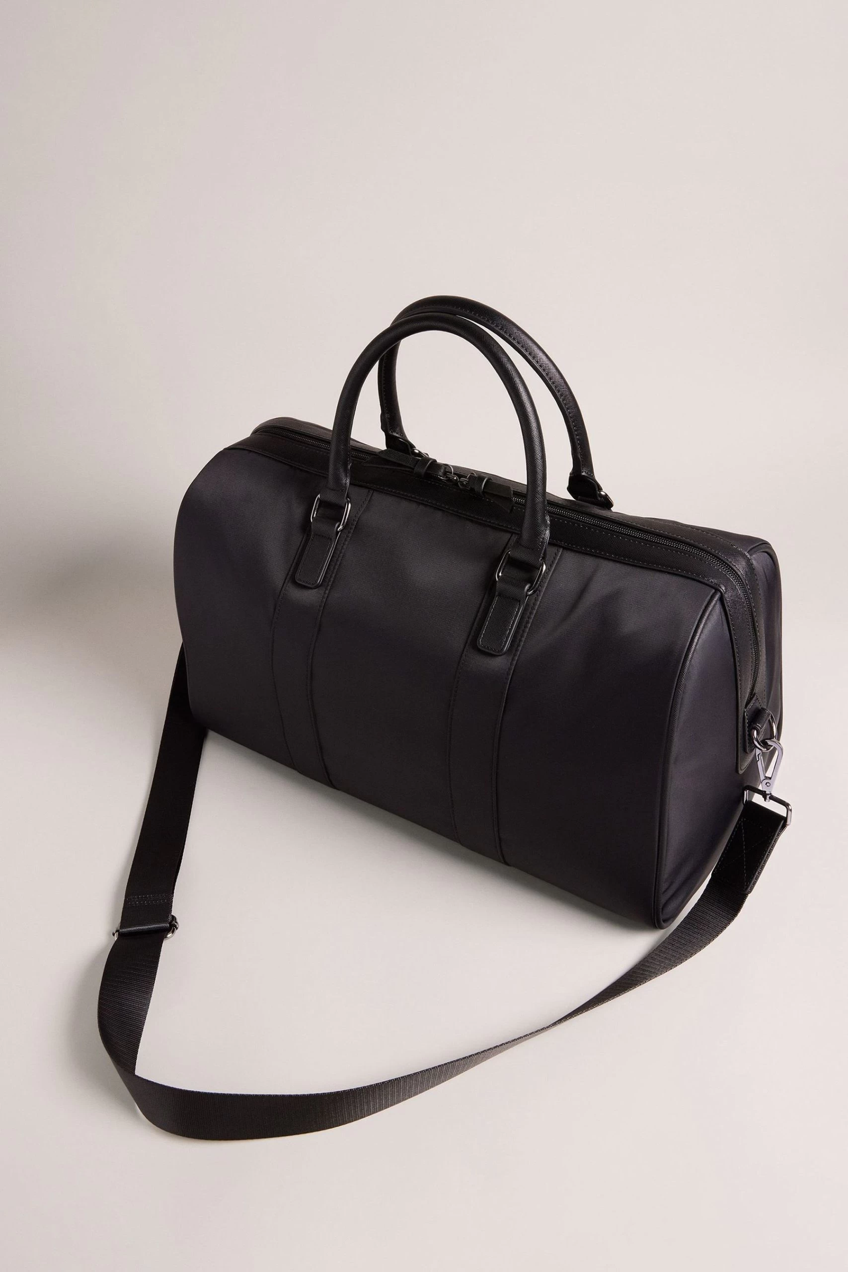 Ted Baker Rucks Black Core Twill Pu Striped Holdall 4 Ted Baker Rucks Black Core Twill Pu Striped Holdall - Image 2