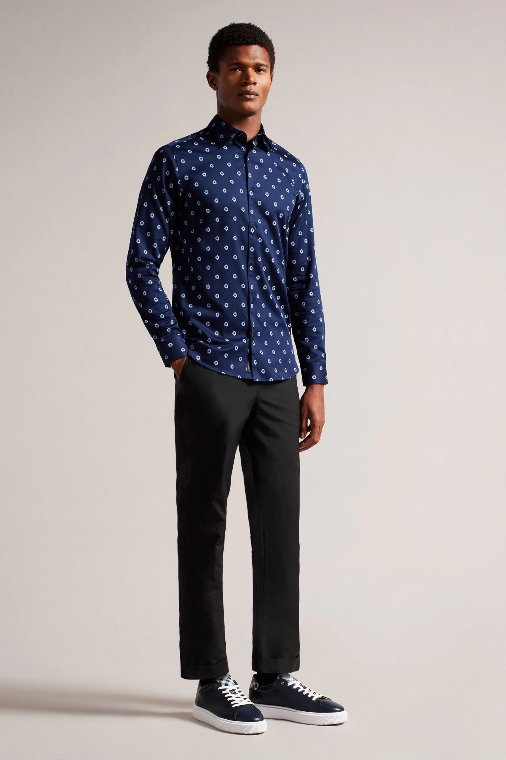 Ted Baker Slim Fit Cleevet Cotton Linen Black Trousers 5 Ted Baker Slim Fit Cleevet Cotton Linen Black Trousers - Image 3