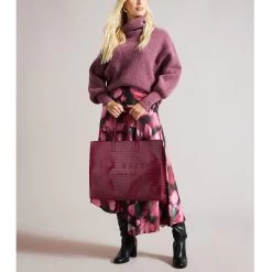Ted Baker ALLICCON Icon Extra Large Deep Purple Croc Bag -Ted Baker Shop 253520 dp purple ted baker alliccon icon extra large deep purple croc bag 2