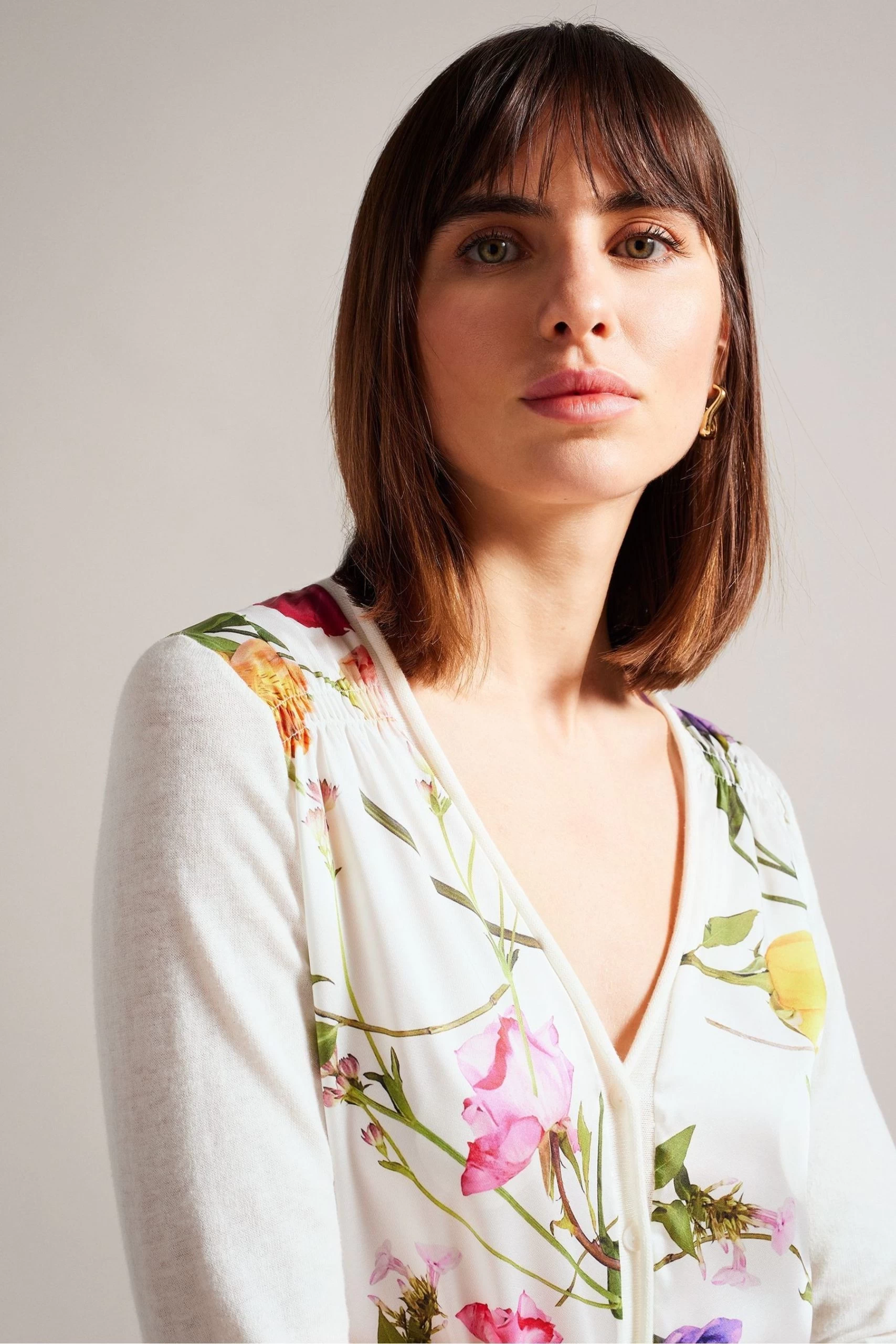 Ted Baker Chantri White Woven Front Printed Cardigan 5 Ted Baker Chantri White Woven Front Printed Cardigan - Image 3