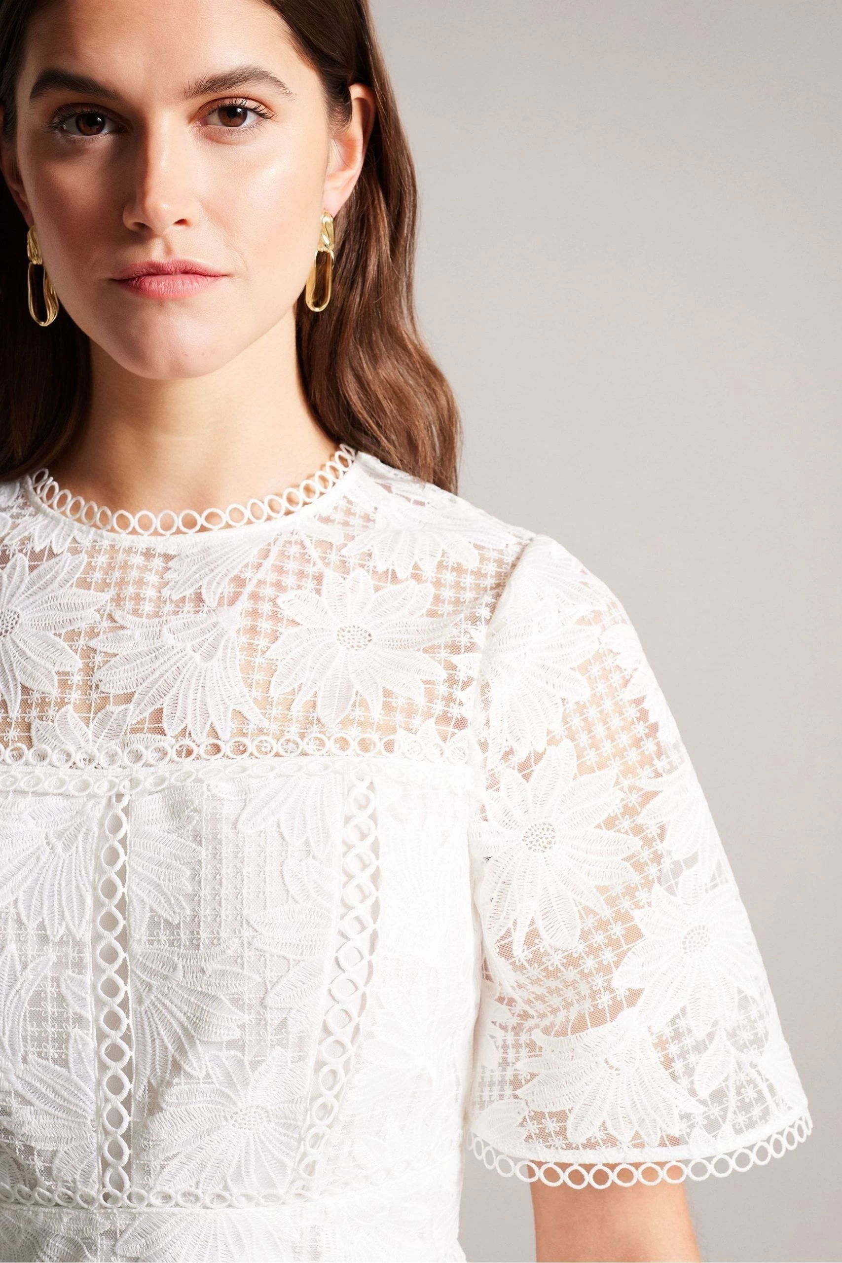 Ted Baker Lydiiha Fit And Flare Tiered Lace White Dress 6 Ted Baker Lydiiha Fit And Flare Tiered Lace White Dress - Image 4