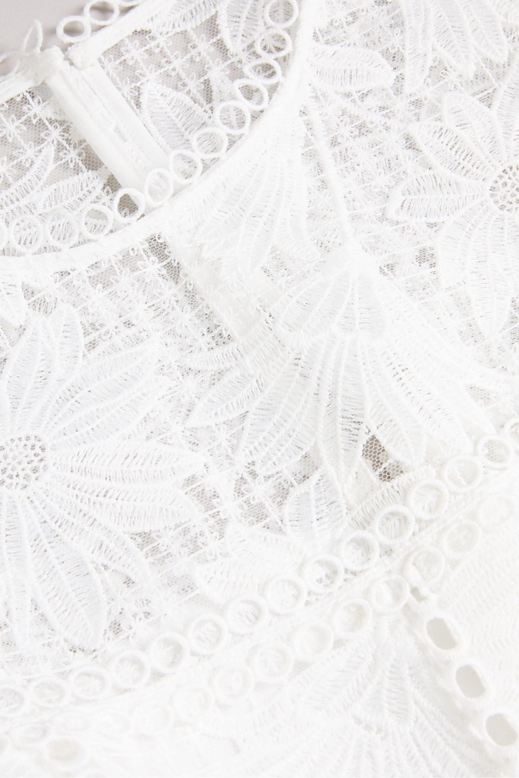 Ted Baker Lydiiha Fit And Flare Tiered Lace White Dress 8 Ted Baker Lydiiha Fit And Flare Tiered Lace White Dress - Image 6