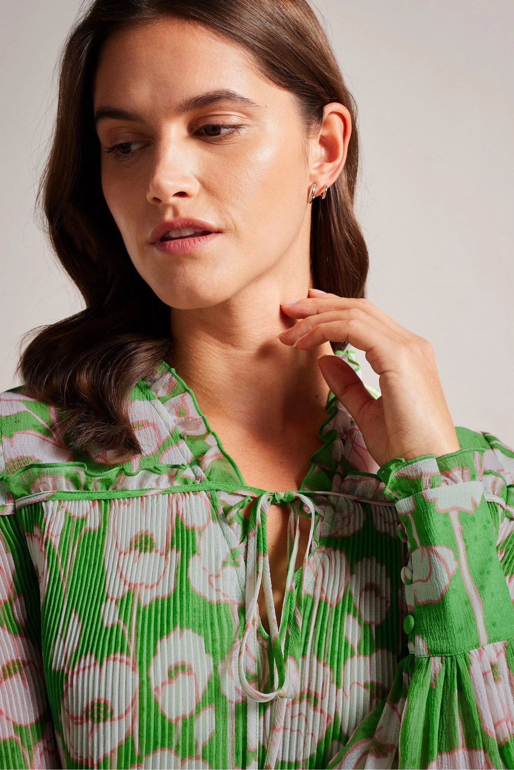 Ted Baker Green Ellerie Blouson Sleeve Swing Blouse 5 Ted Baker Green Ellerie Blouson Sleeve Swing Blouse - Image 3