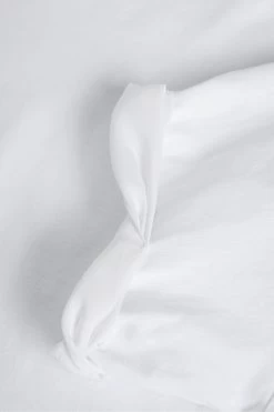 Ted Baker Carmyn White Roll Sleeve T-Shirt With Satin Stitch Magnolia 13 Ted Baker Carmyn White Roll Sleeve T-Shirt With Satin Stitch Magnolia -Ted Baker Shop 8Z5681s6