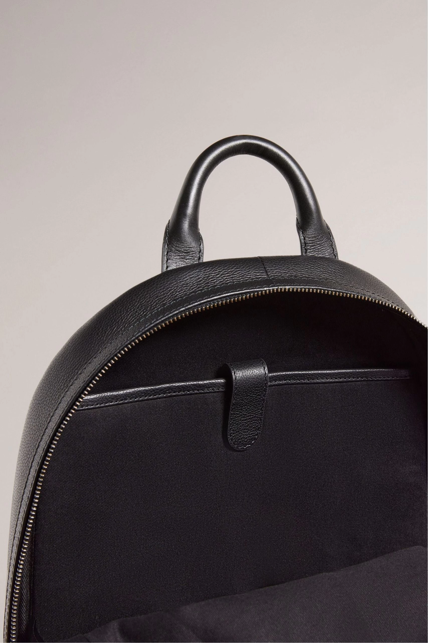 Ted Baker Convoy Black Texture Leather Backpack 5 Ted Baker Convoy Black Texture Leather Backpack - Image 3