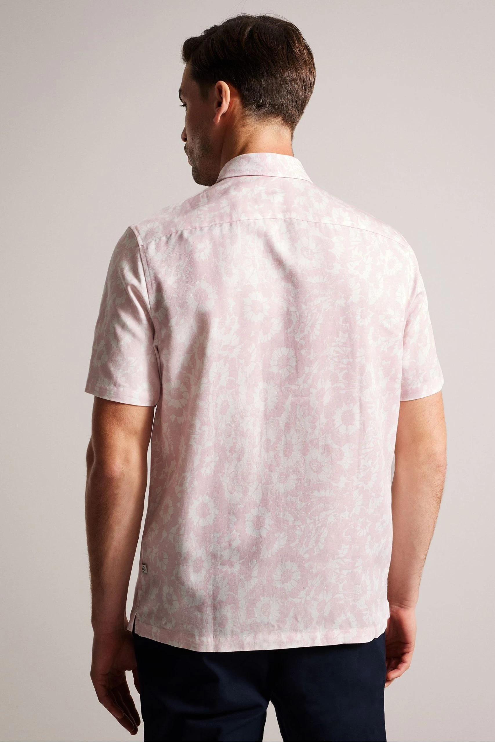 Ted Baker Pink Flaisby Short Sleeved Linen Blend Floral Print Shirt 4 Ted Baker Pink Flaisby Short Sleeved Linen Blend Floral Print Shirt - Image 2