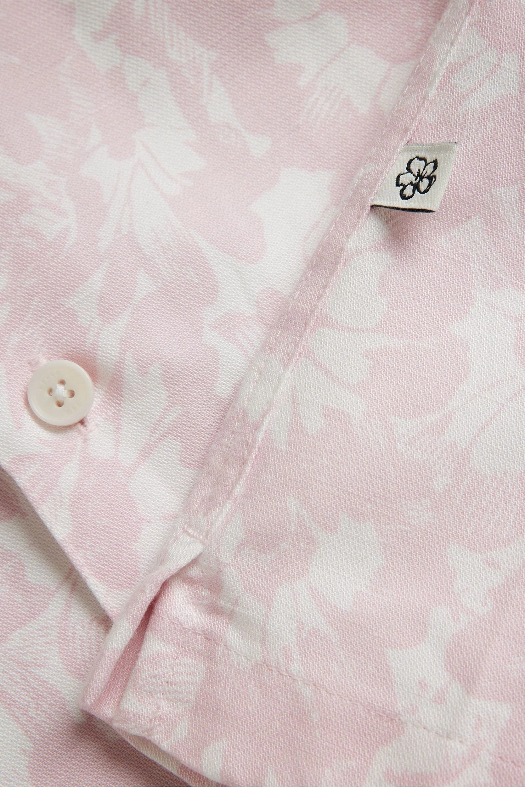 Ted Baker Pink Flaisby Short Sleeved Linen Blend Floral Print Shirt 7 Ted Baker Pink Flaisby Short Sleeved Linen Blend Floral Print Shirt - Image 5