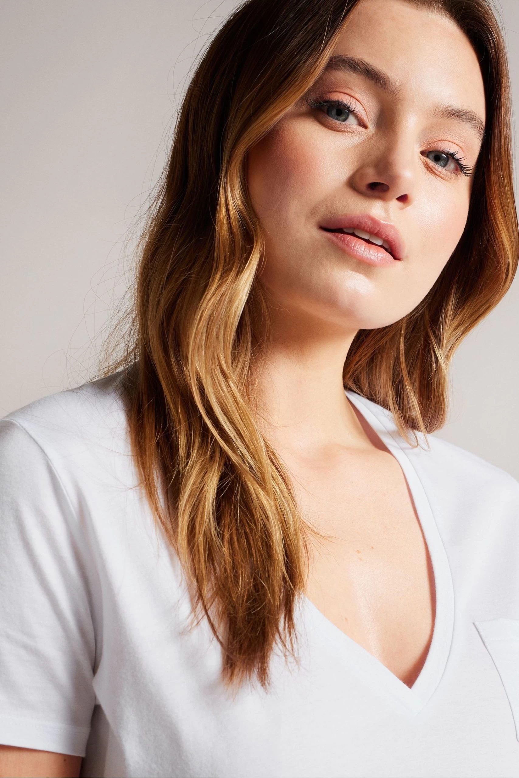 Ted Baker Lovage Easy Fit V-Neck White T-Shirt 5 Ted Baker Lovage Easy Fit V-Neck White T-Shirt - Image 3