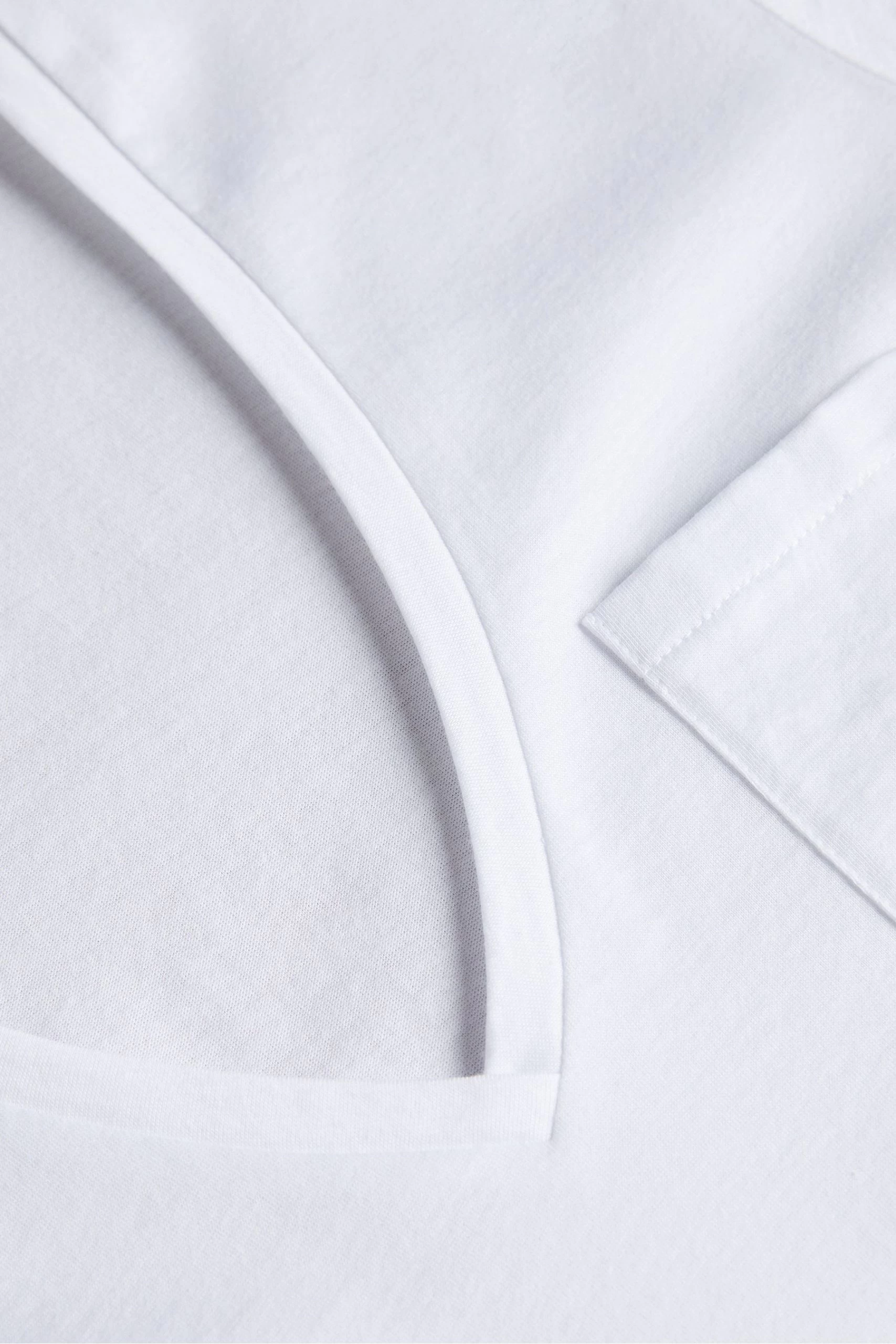 Ted Baker Lovage Easy Fit V-Neck White T-Shirt 6 Ted Baker Lovage Easy Fit V-Neck White T-Shirt - Image 4