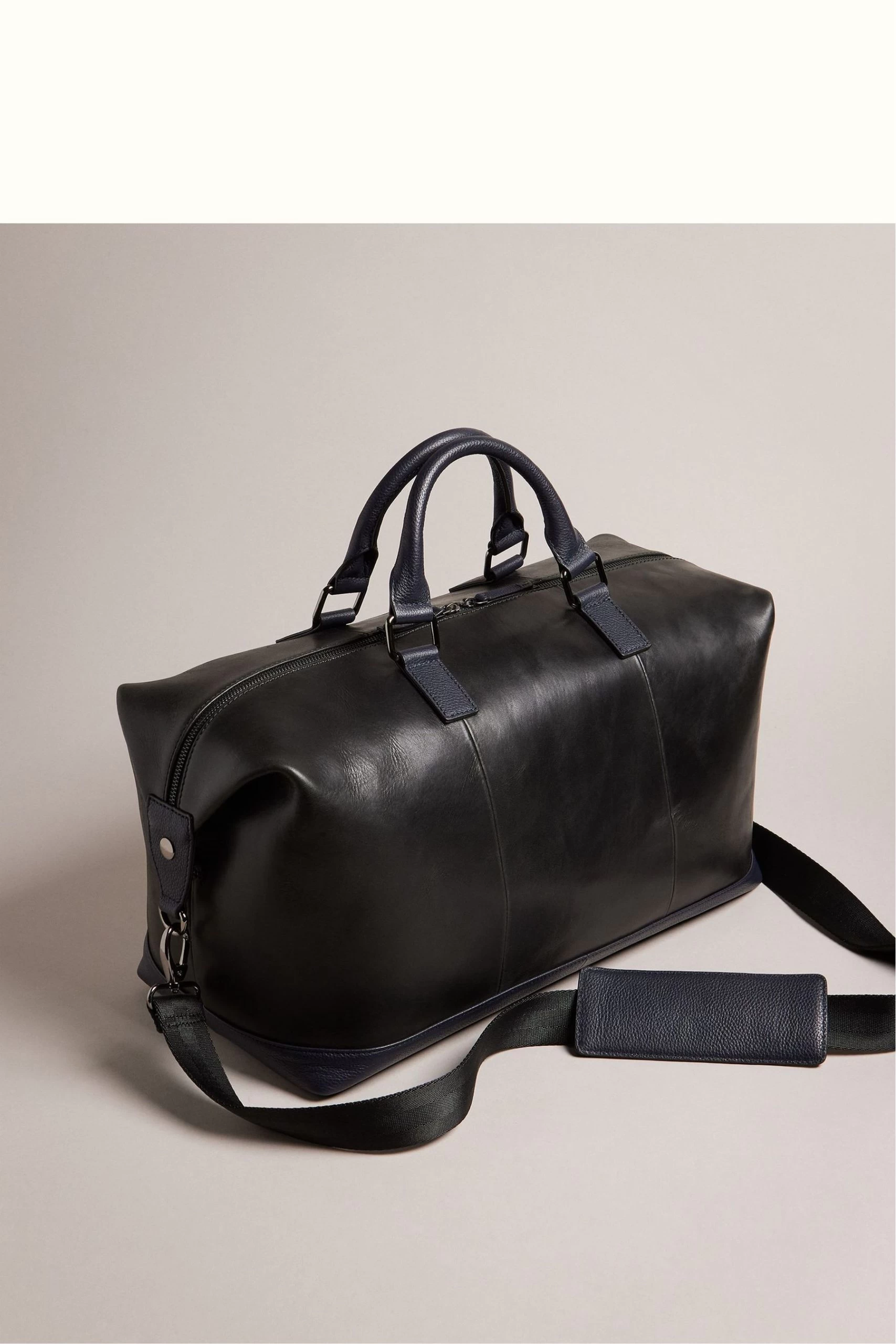 Ted Baker Raygon Black Leather Webbing Wax Leather Mix Holdall 4 Ted Baker Raygon Black Leather Webbing Wax Leather Mix Holdall - Image 2