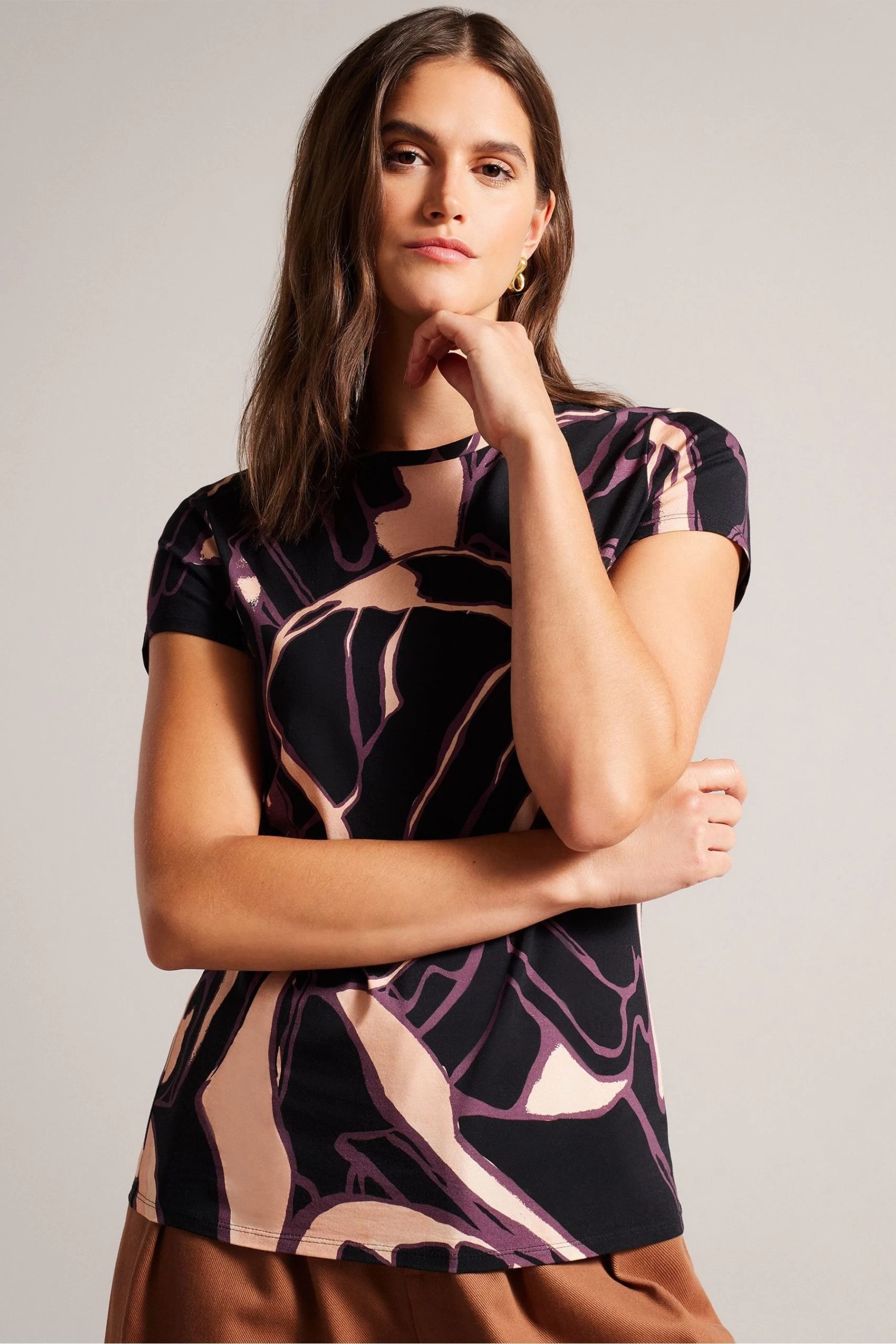 Ted Baker Nude Pink Chrissi Printed Fitted T-Shirt 3 Ted Baker Nude Pink Chrissi Printed Fitted T-Shirt