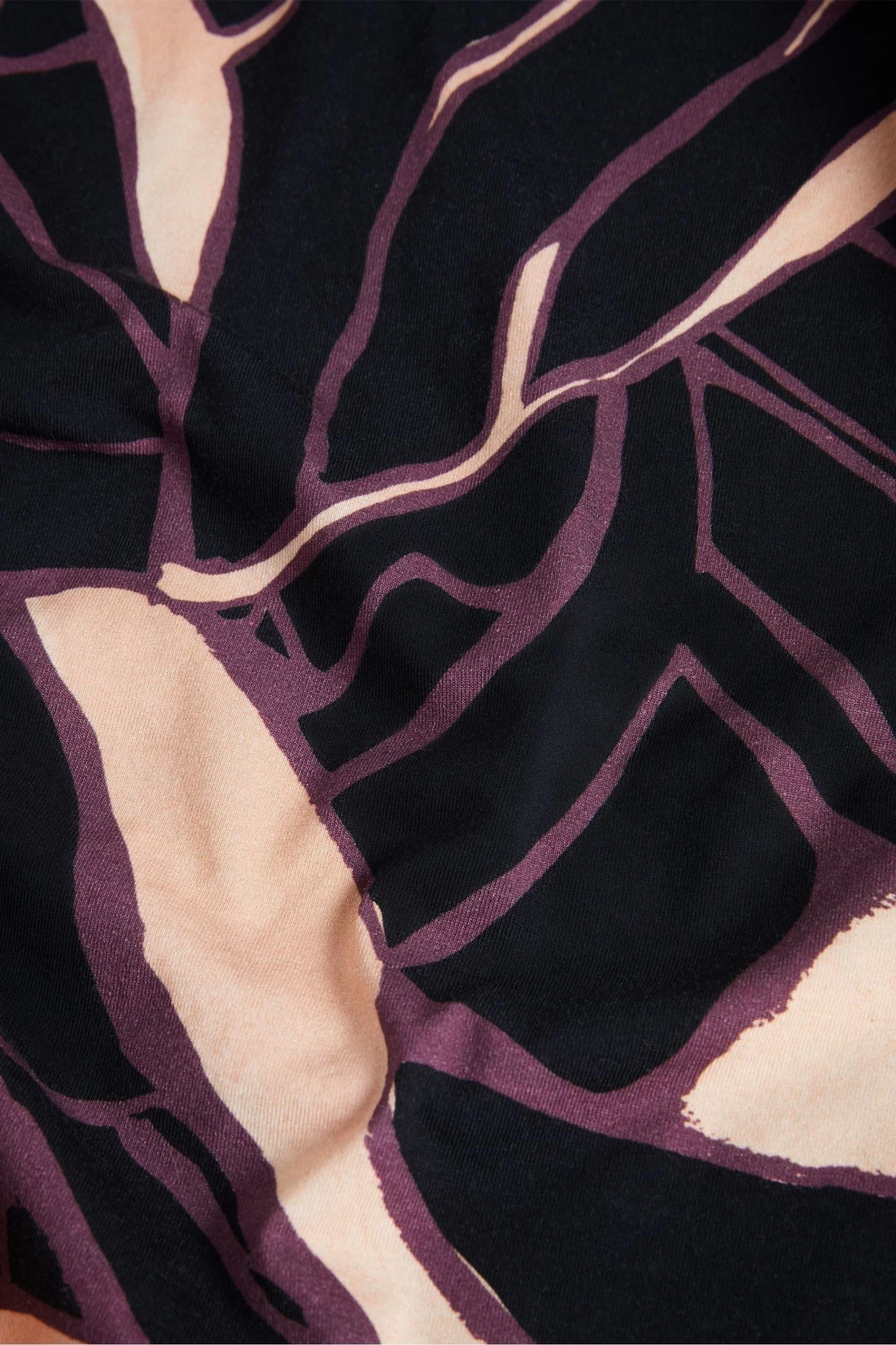 Ted Baker Nude Pink Chrissi Printed Fitted T-Shirt 7 Ted Baker Nude Pink Chrissi Printed Fitted T-Shirt - Image 5