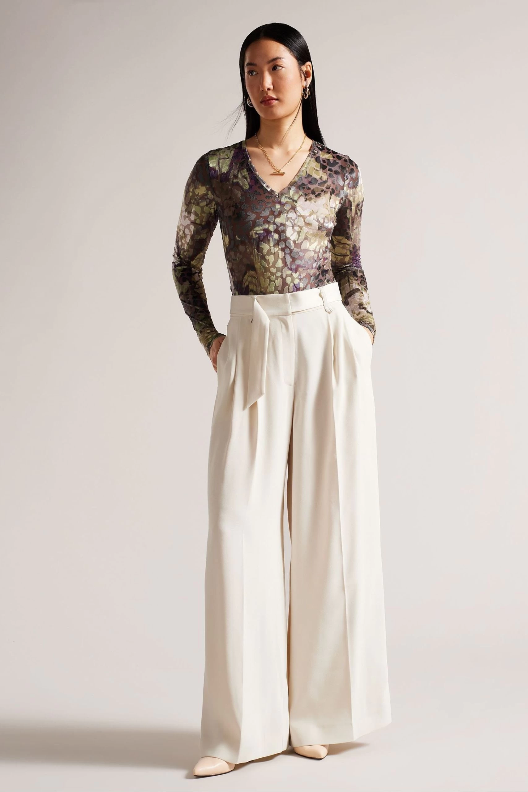 Ted Baker Green Giadah V-Neck Bodysuit 5 Ted Baker Green Giadah V-Neck Bodysuit - Image 3