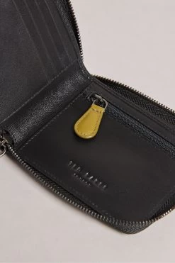 Ted Baker Finnie Black Corner Detail Zip Around Wallet 8 Ted Baker Finnie Black Corner Detail Zip Around Wallet -Ted Baker Shop D57158s3