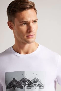 Ted Baker Rewild Short Sleeve Regular Printed White T-Shirt 10 Ted Baker Rewild Short Sleeve Regular Printed White T-Shirt -Ted Baker Shop D57313s4