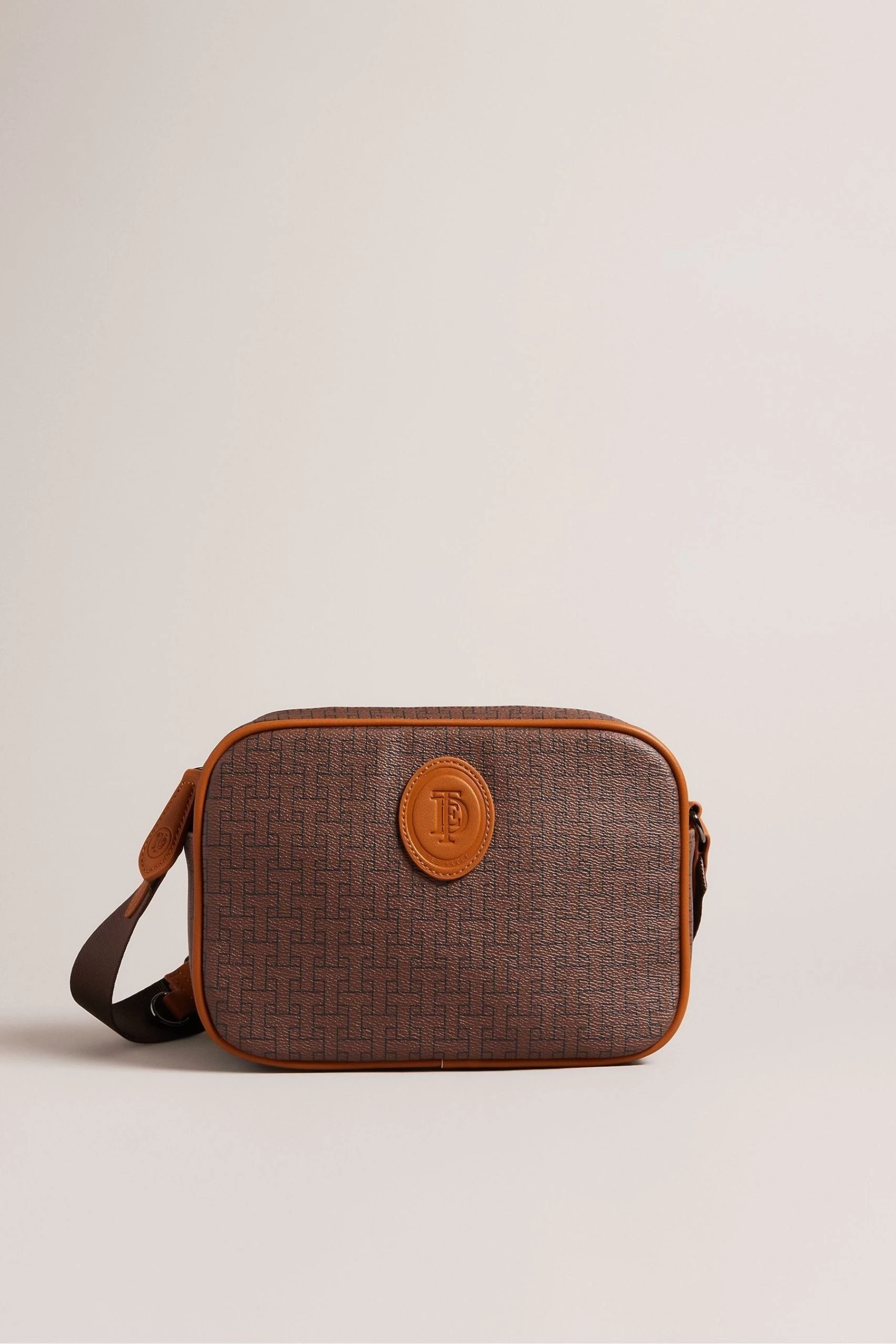 Ted Baker Brown Trayvin T Monogram Camerabag 3 Ted Baker Brown Trayvin T Monogram Camerabag