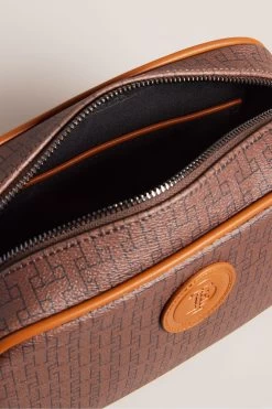 Ted Baker Brown Trayvin T Monogram Camerabag 9 Ted Baker Brown Trayvin T Monogram Camerabag -Ted Baker Shop D73556s3
