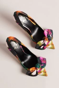 Ted Baker Ryoh Black Art Print 100Mm Bow Court Shoes 9 Ted Baker Ryoh Black Art Print 100Mm Bow Court Shoes -Ted Baker Shop D73619s3