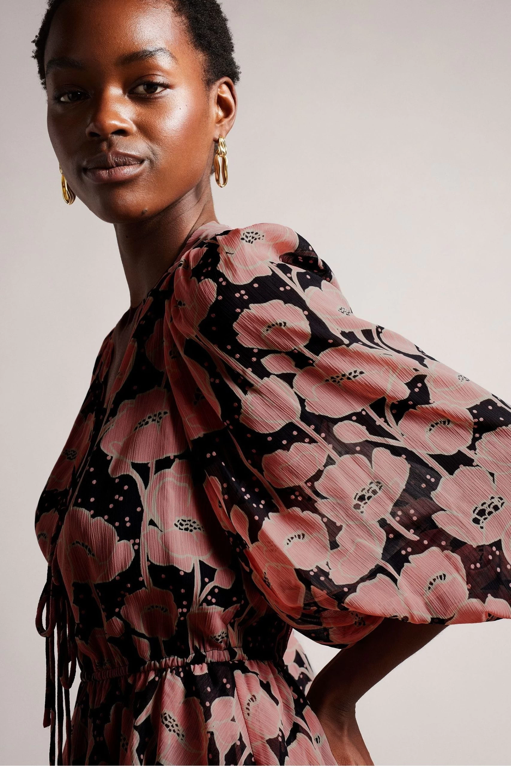 Ted Baker Priana Black V-Neck Printed Tie Front Mini Dress 6 Ted Baker Priana Black V-Neck Printed Tie Front Mini Dress - Image 4