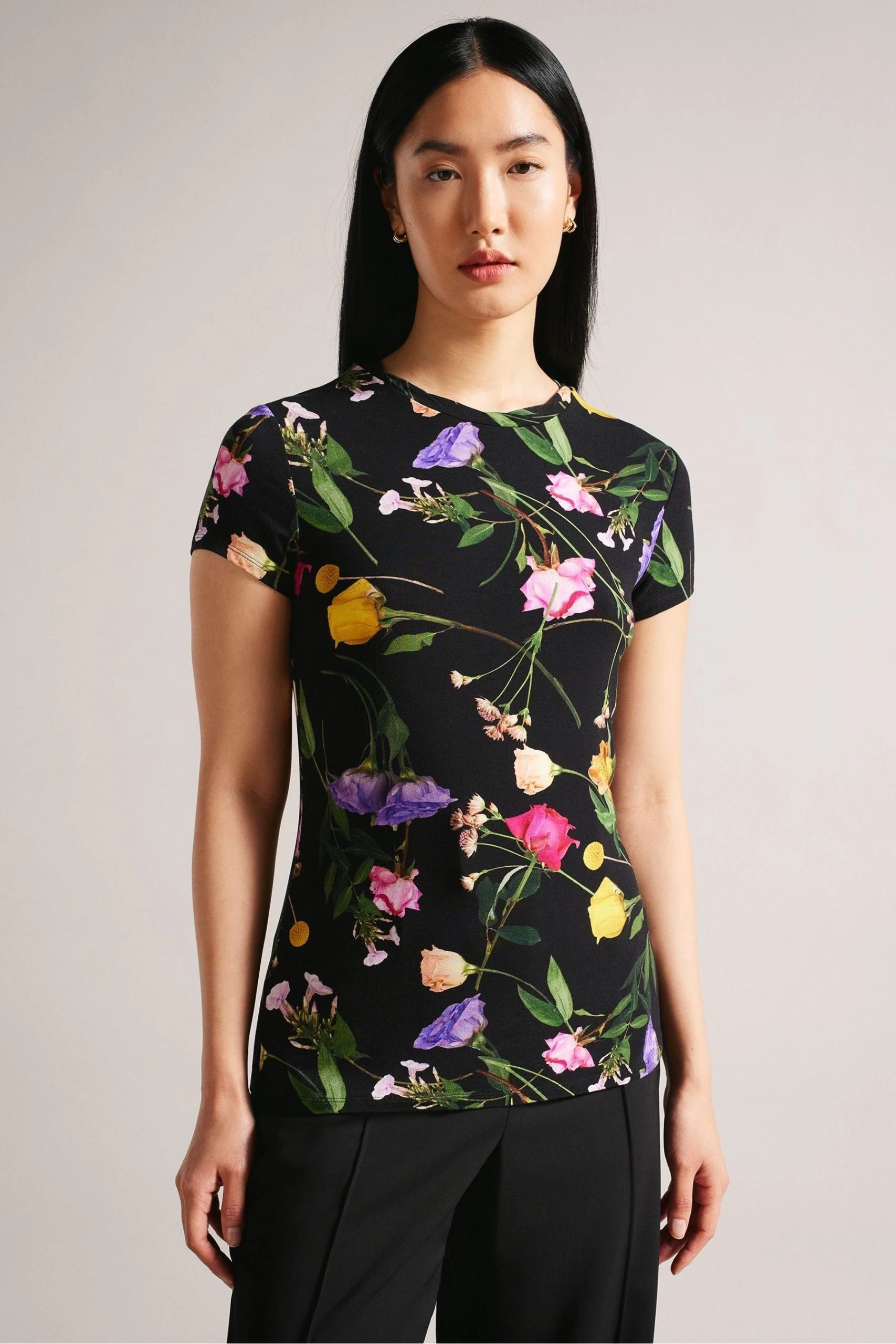 Ted Baker Vikina Black Printed Fitted T-Shirt 3 Ted Baker Vikina Black Printed Fitted T-Shirt