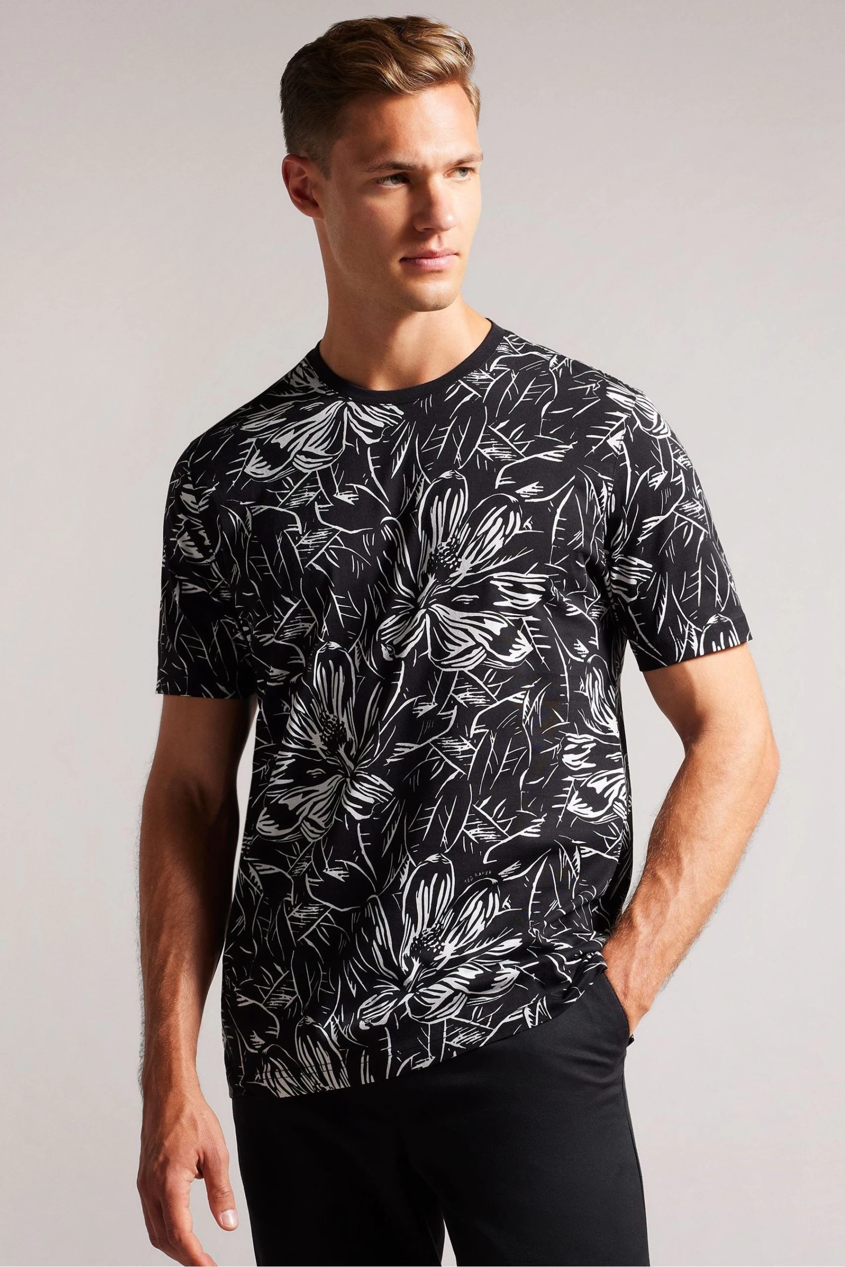 Ted Baker Vennel Black Short Sleeved Printed T-Shirt 3 Ted Baker Vennel Black Short Sleeved Printed T-Shirt