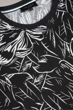 Ted Baker Vennel Black Short Sleeved Printed T-Shirt 11 Ted Baker Vennel Black Short Sleeved Printed T-Shirt -Ted Baker Shop M51570s5