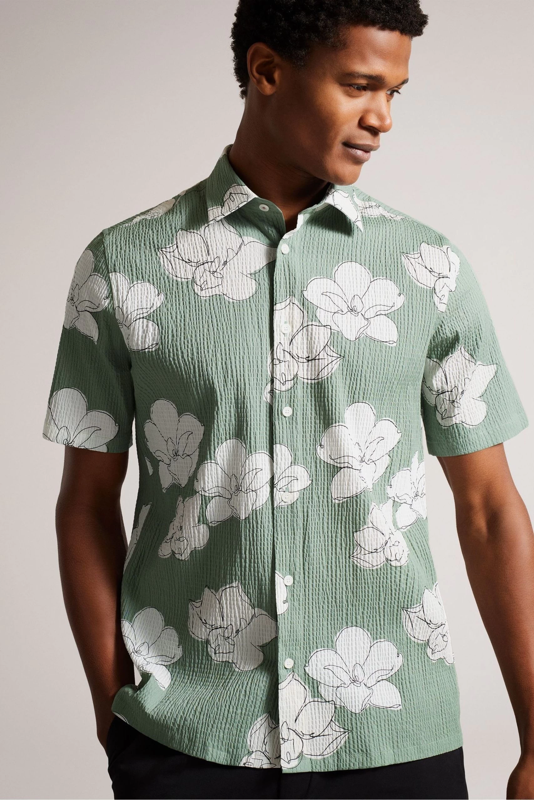 Ted Baker Green Coving Short Sleeve Seersucker Floral Print Shirt 3 Ted Baker Green Coving Short Sleeve Seersucker Floral Print Shirt