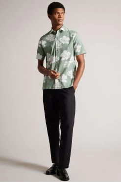 Ted Baker Green Coving Short Sleeve Seersucker Floral Print Shirt 9 Ted Baker Green Coving Short Sleeve Seersucker Floral Print Shirt -Ted Baker Shop M87901s3