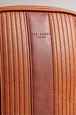 Ted Baker Natural Everton Striped Pu Large Flight Bag 10 Ted Baker Natural Everton Striped Pu Large Flight Bag -Ted Baker Shop M91746s4