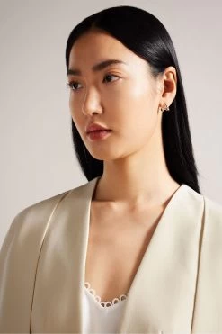 Ted Baker Dannio Structured Hip Length White Cape With Waistcoat 10 Ted Baker Dannio Structured Hip Length White Cape With Waistcoat -Ted Baker Shop N00700s4