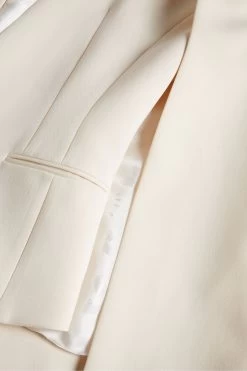 Ted Baker Dannio Structured Hip Length White Cape With Waistcoat 11 Ted Baker Dannio Structured Hip Length White Cape With Waistcoat -Ted Baker Shop N00700s5