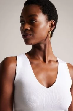 Ted Baker Sarhaa Knitted Fitted White Vest -Ted Baker Shop N00705s4