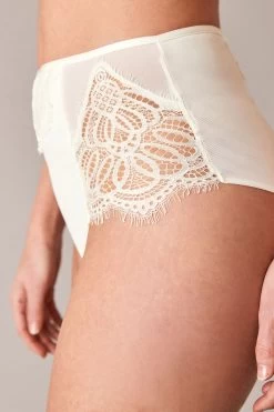 B By Ted Baker Ivory White Bridal Tummy Control High Waisted Knickers 12 B By Ted Baker Ivory White Bridal Tummy Control High Waisted Knickers -Ted Baker Shop T12 030s5