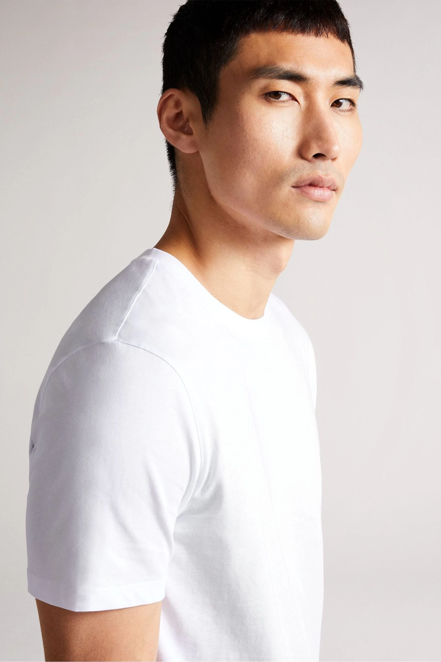 Ted Baker Hawking White Short Sleeve Plain T-Shirt 6 Ted Baker Hawking White Short Sleeve Plain T-Shirt - Image 4