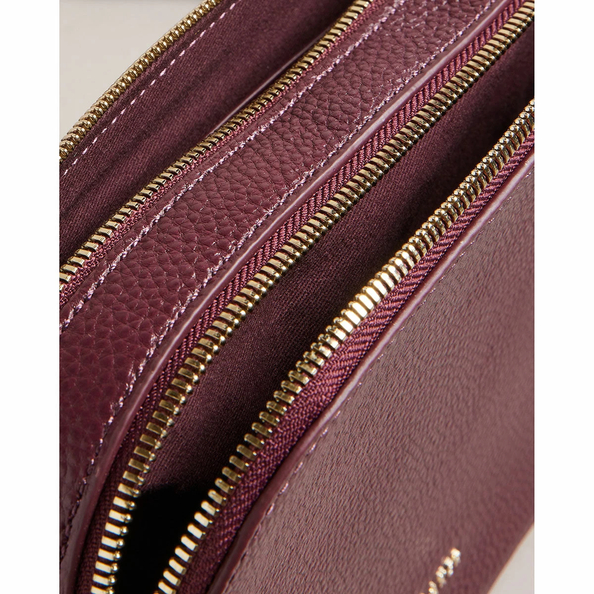 Ted Baker DARCELO Deep Purple Branded Webbing Leather Camera Bag 5 Ted Baker DARCELO Deep Purple Branded Webbing Leather Camera Bag - Image 3