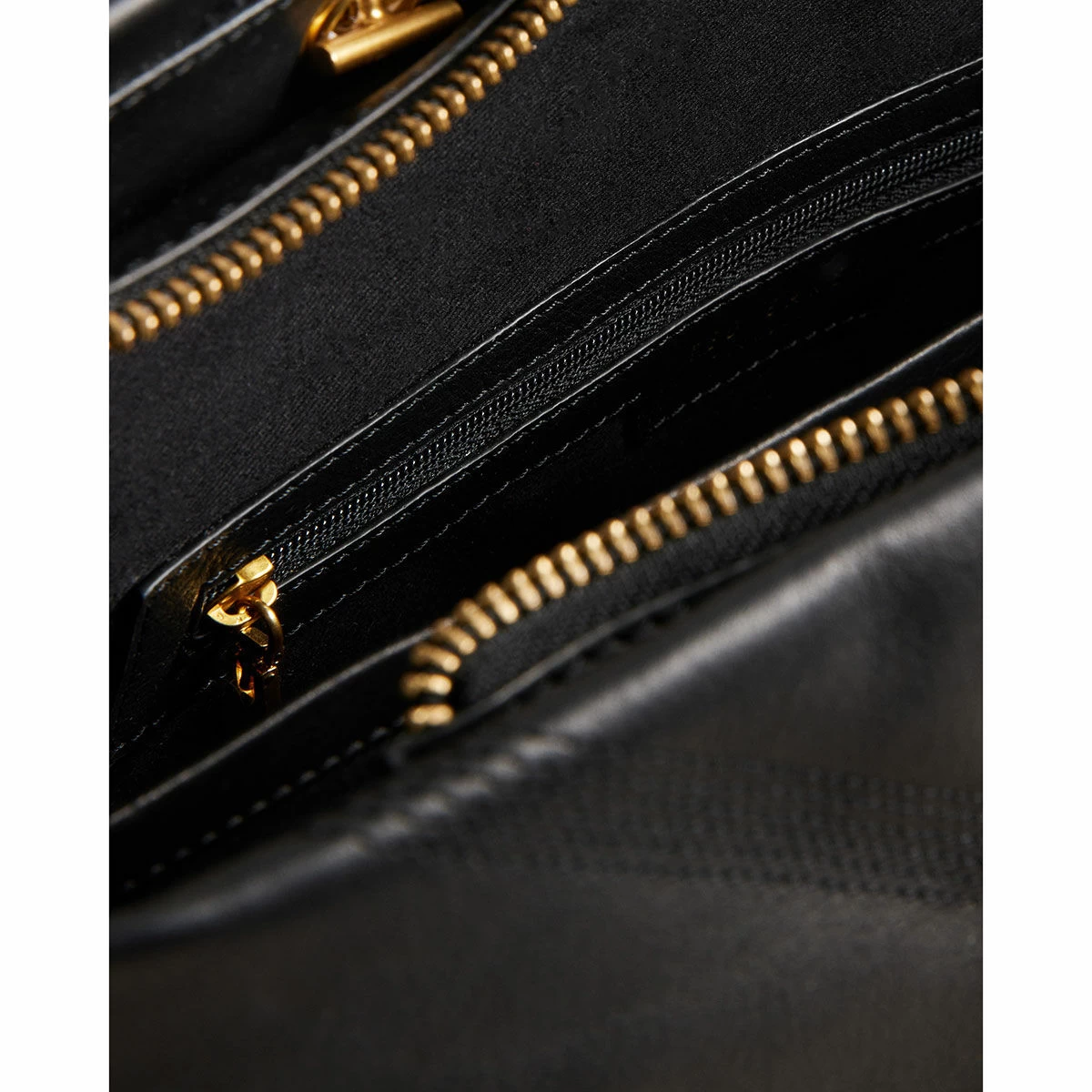 Ted Baker AYALIA Black Leather Puffer Tote Bag 6 Ted Baker AYALIA Black Leather Puffer Tote Bag - Image 4